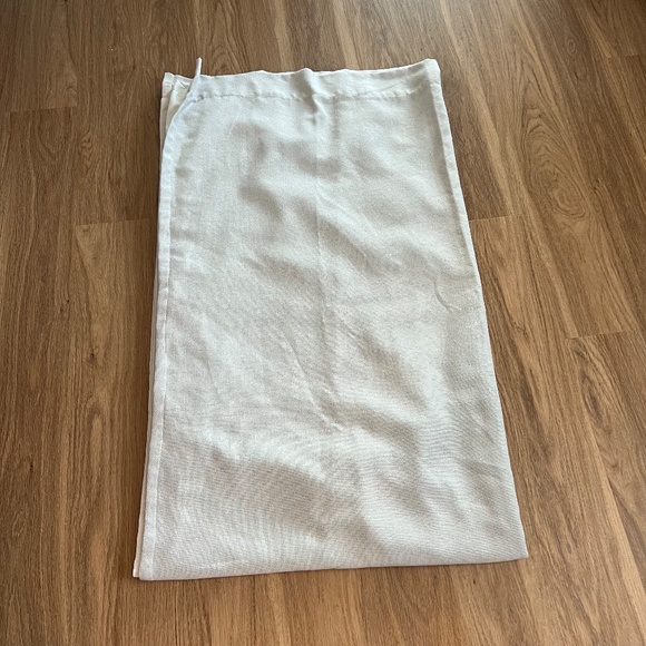 threshold linen aruba gray blackout curtain 50"W x 84"L - Picture 5 of 10